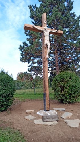 Nový kříž u prodejny Javor - 26.9.2022